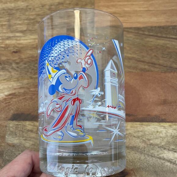 McDonald's Disney Drinking Glasses 1996 25th Anniversary Lot of 04 Glasses - Picture 8 of 8